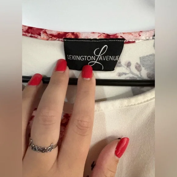 Floral Knot Front Top✨ - Picture 6 of 8